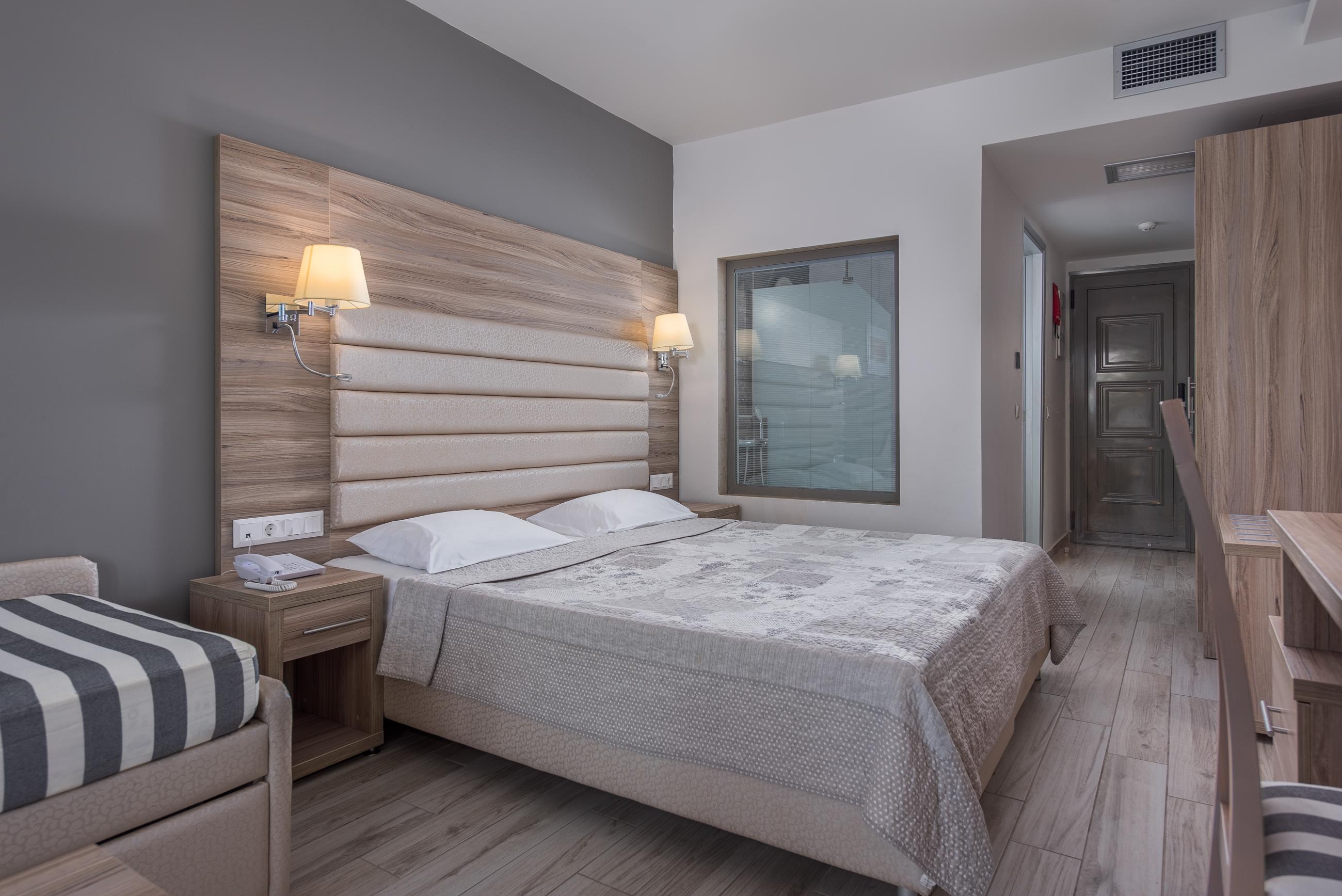 Dionysos Hotel & Suites Hanioti Exterior photo